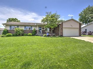 147 Fenway Dr, Decatur, IL 62521