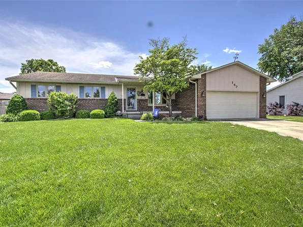 147 Fenway Dr, Decatur, IL 62521