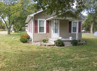 307 N Lincoln St, Worden, IL