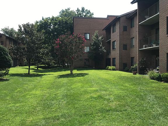 5th image of 15310 Pine Orchard Dr #84-1D