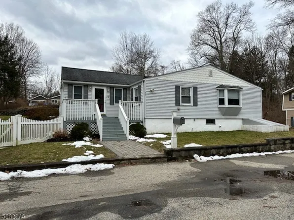 44 Ludlow St, Jefferson Twp., NJ 07885