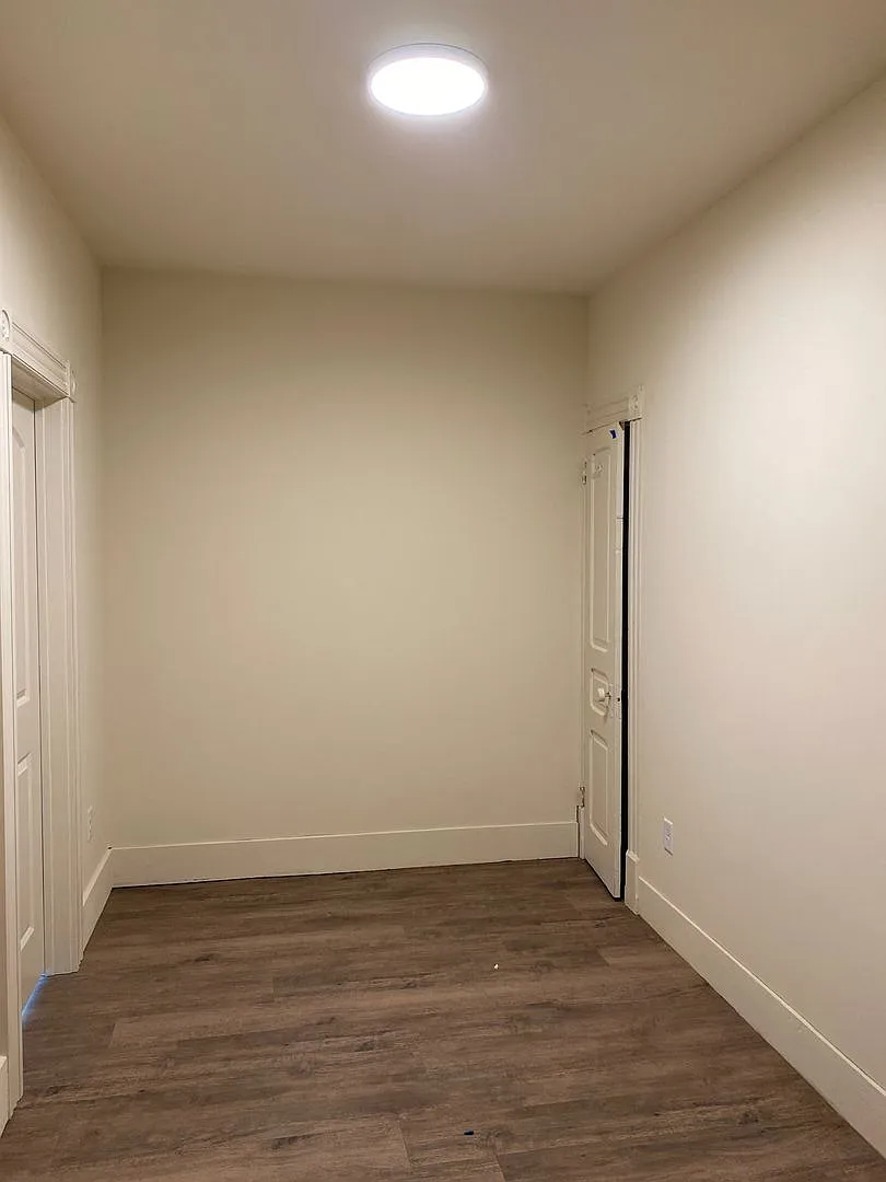 139 South 9th Street — Photo 3