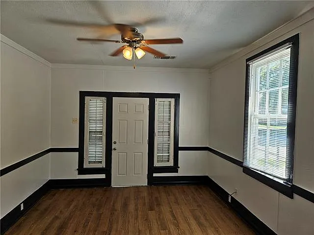 1 bed, 1.0 bath, 673 sqft, $1,200 — Photo 2