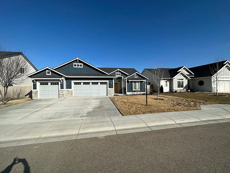 16214 Dietz Way — Photo 2
