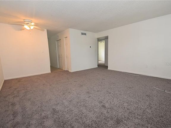 4th image of 201 Pine Tulip Ct APT 201