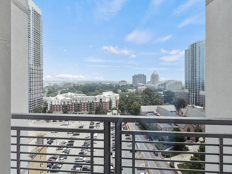 333 W Trade St #1401 — Photo 23