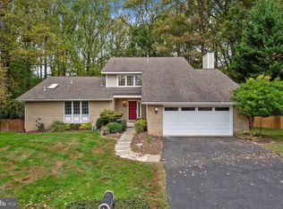 6 Flints Grove Dr, Gaithersburg, MD 20878