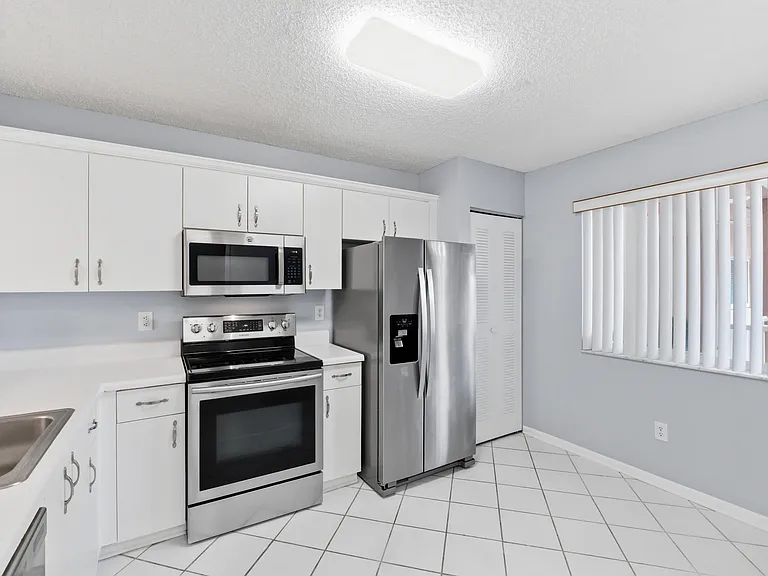9511 Weldon Cir #G207 — Photo 3