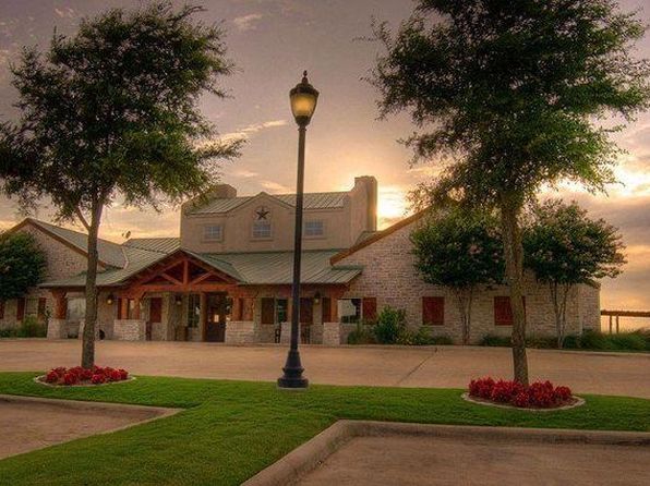 Double Eagle Townhomes | 405 Winterfield Dr, Hutto, TX