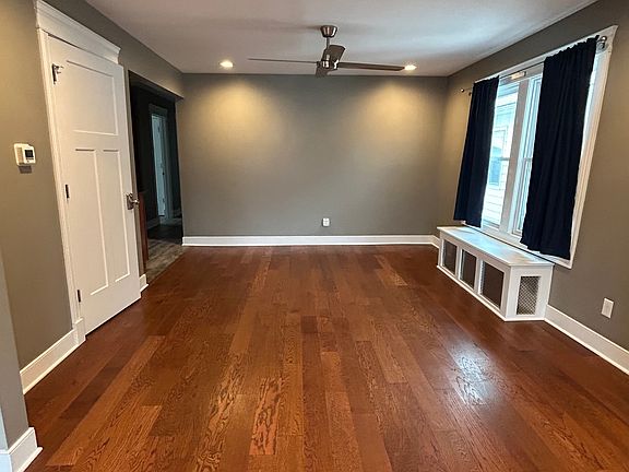 2nd image of 114 Virgil Ave #2