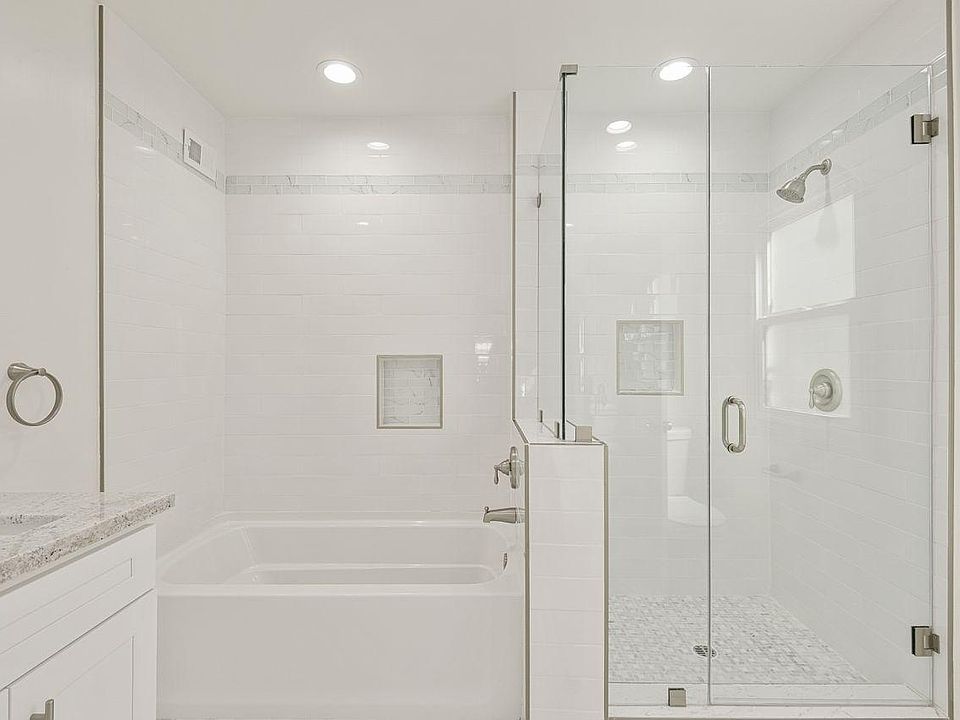1st image of 115 N Mansfield Ave #115