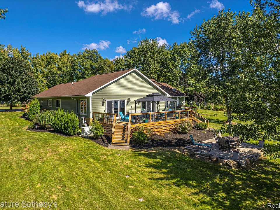 500 Lakeside Dr, photo 21
