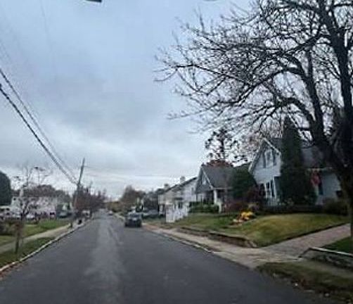 Exterior Neighborhood (street photo)