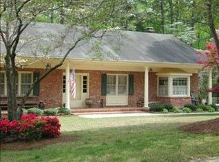 945 Sandavis Rd, Southern Pines, NC 28387