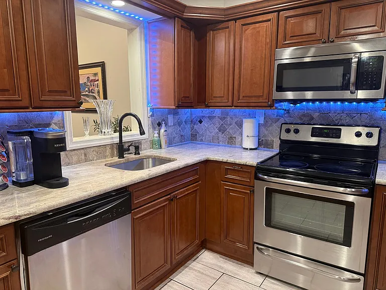 6415 Liberty Ave #B — Photo 3