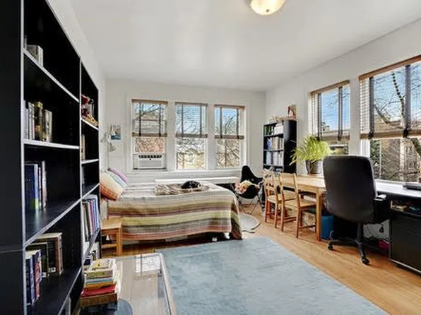 1435 W Pratt Blvd APT 2, Chicago, IL 60626