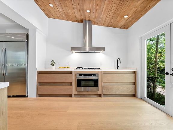 5th image of 5812 Alton Rd