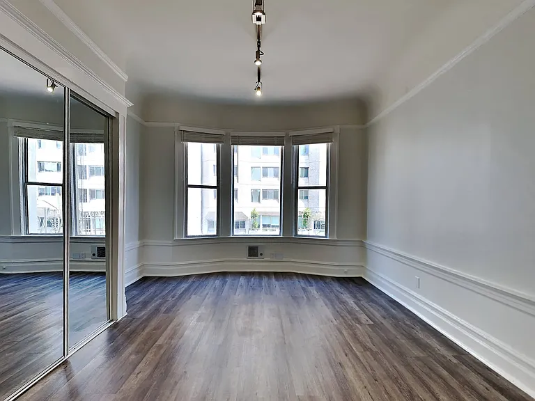 677 Ellis St — Photo 19