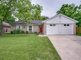 2527 General Colony Dr, Friendswood, TX 77546