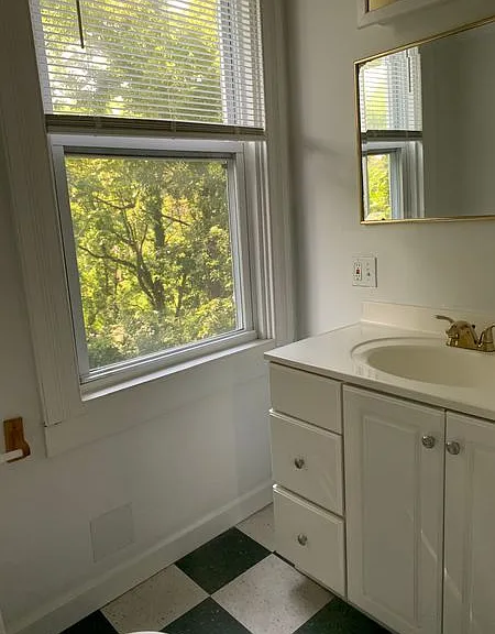 3042 Gilbert Ave #2 — Photo 23