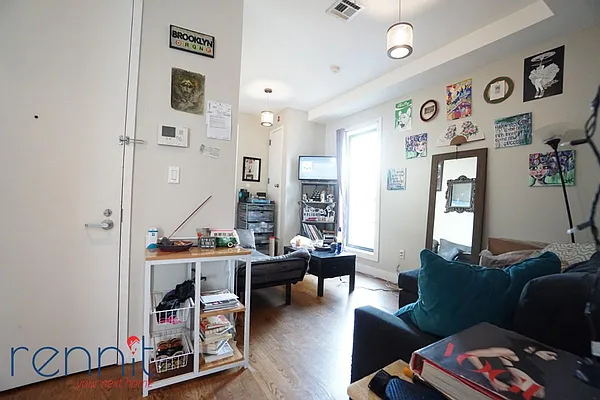 Rented by Rennit Inc. | media 33