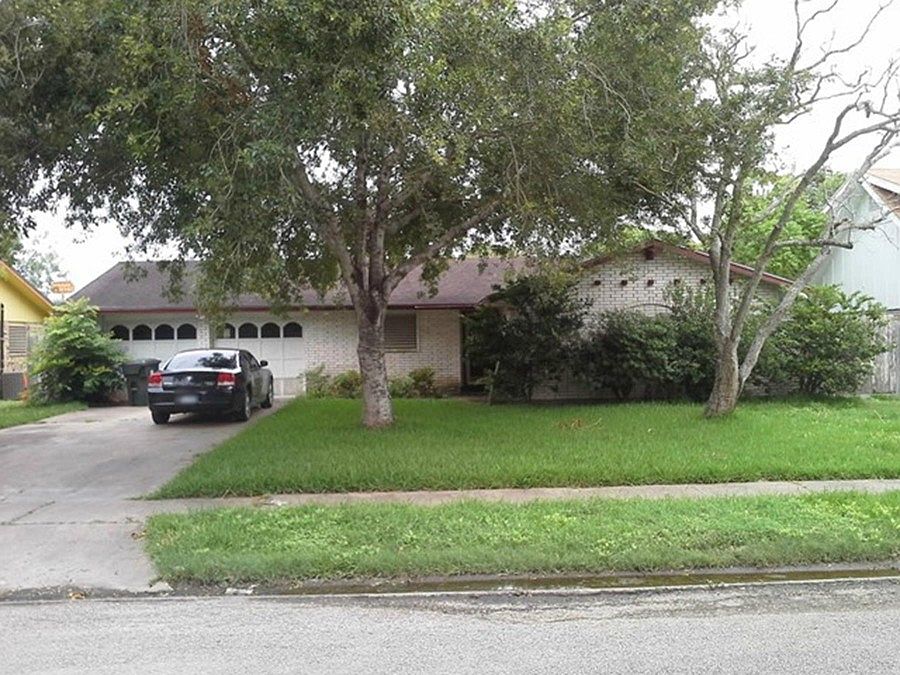 1st image of 1630 E Manor Dr