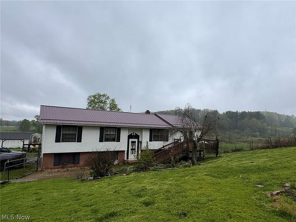 2nd image of 4256 Arbor Rd NE
