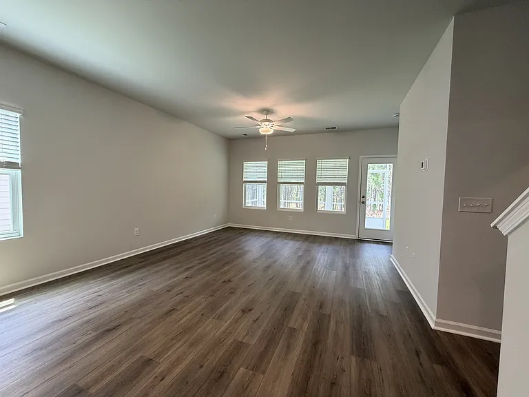 512 Outpost Way — Photo 7