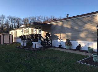 40 Hidden Valley Dr, Finleyville, PA 15332