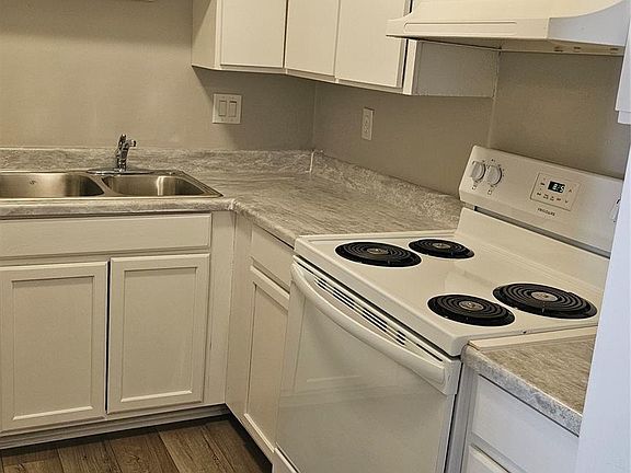 4th image of 7984 Shady Oak Trl APT 187