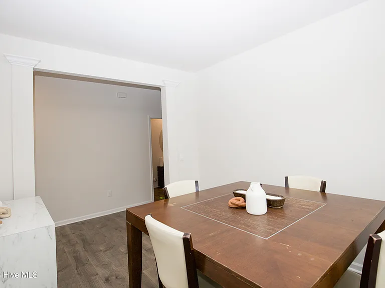1179 Misty Creek Dr — Photo 15