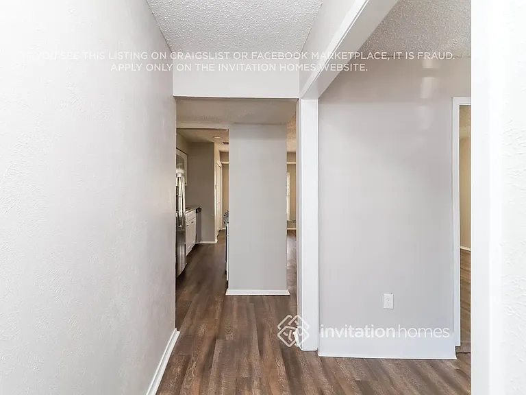 2212 W Oakdale Rd — Photo 8