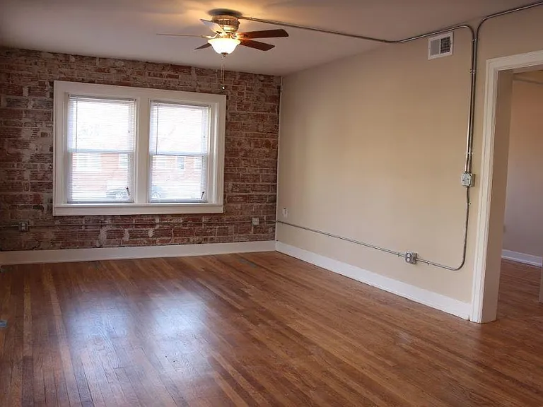 1215 Brush Creek Blvd — Photo 4