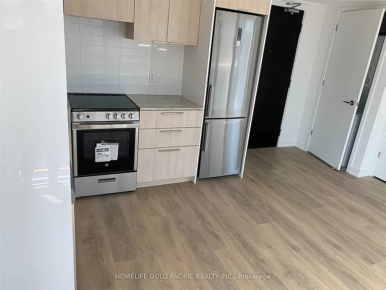 18 Maitland Ter #2104 — Photo 5