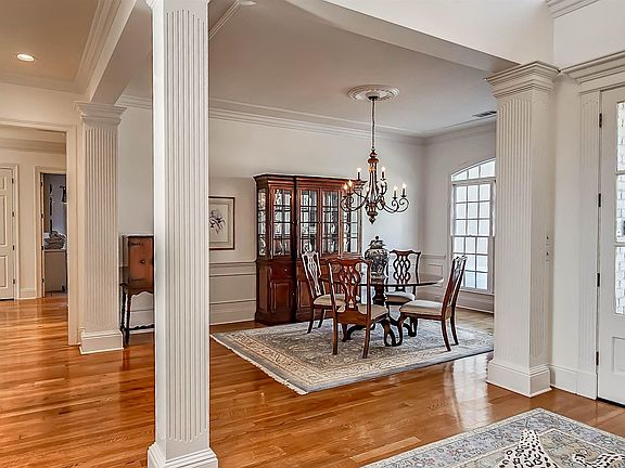 4th image of 10107 Avent Ridge Dr