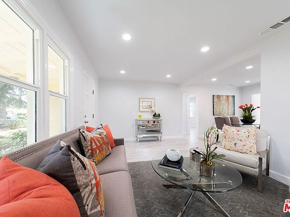 2nd image of 2209 Cooley Pl