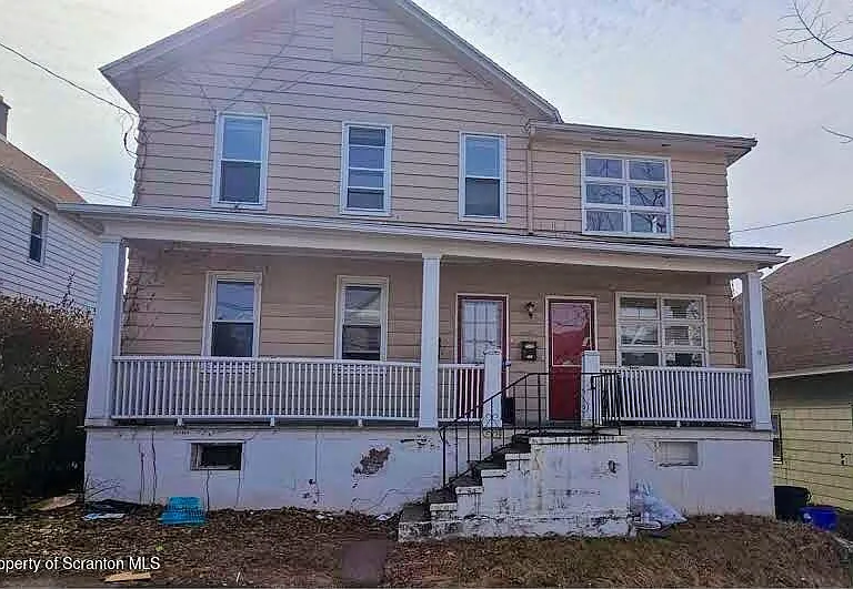 942 E Elm St #2 — Photo 1