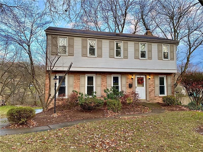 1st image of 1555 Holly Hill Dr