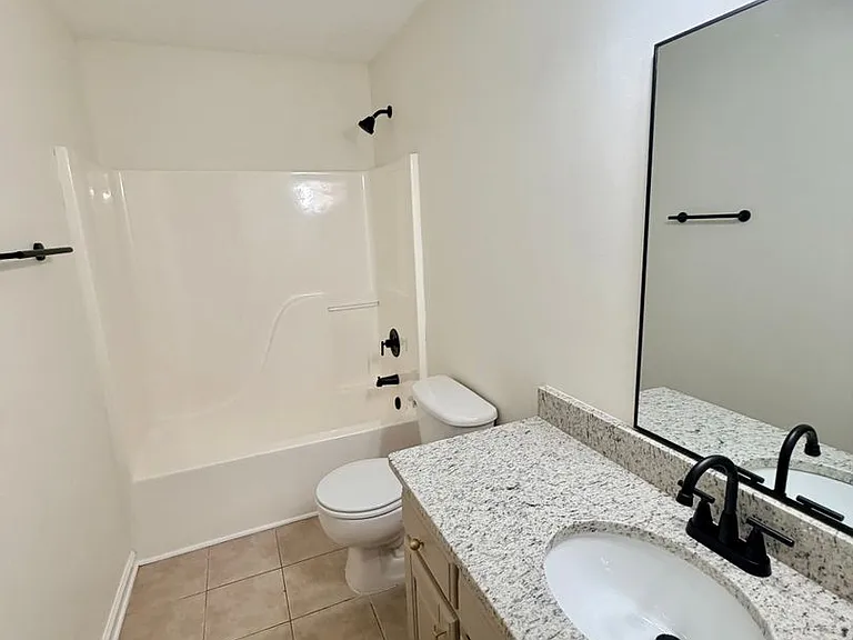 2544 Carnes Rd — Photo 9