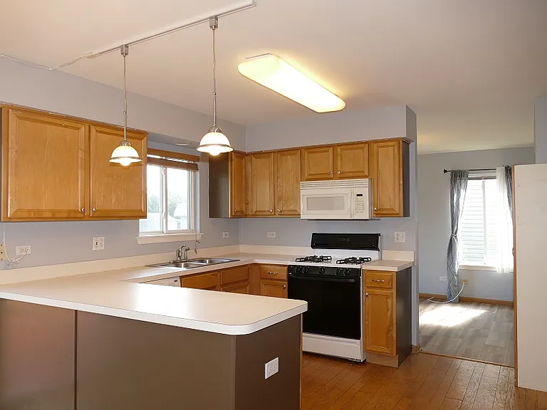 2551 Smithfield Ln — Photo 7