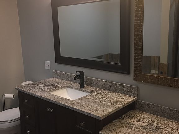 Master bath w/ makeup vanity