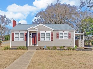 15 Buena Vista St, Winder, GA 30680