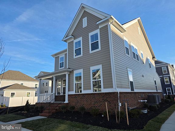 2nd image of 6511 Paddington St
