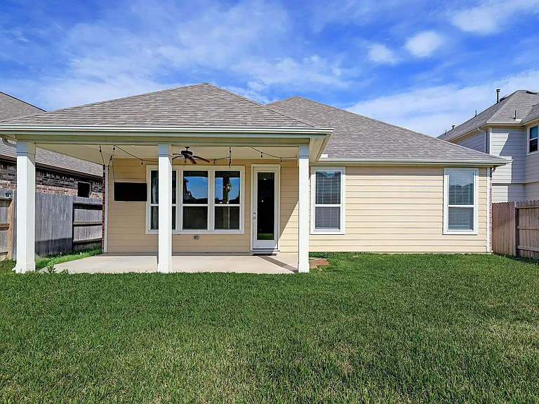 1702 Claire Creek Ct — Photo 20
