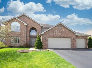 102 Croydon Ct, Oswego, IL