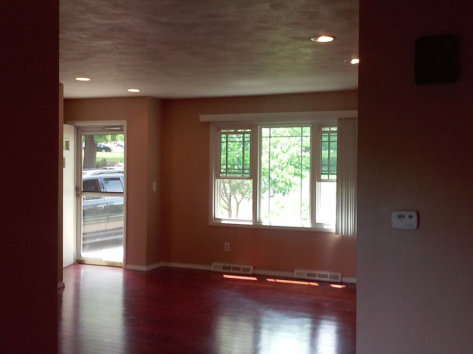 1st image of 566 Morningside Dr