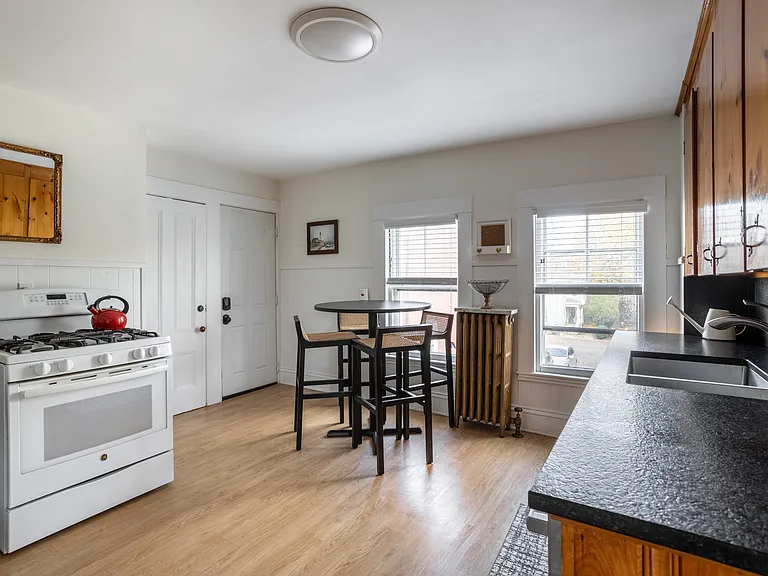 64 Carleton St #2 — Photo 13