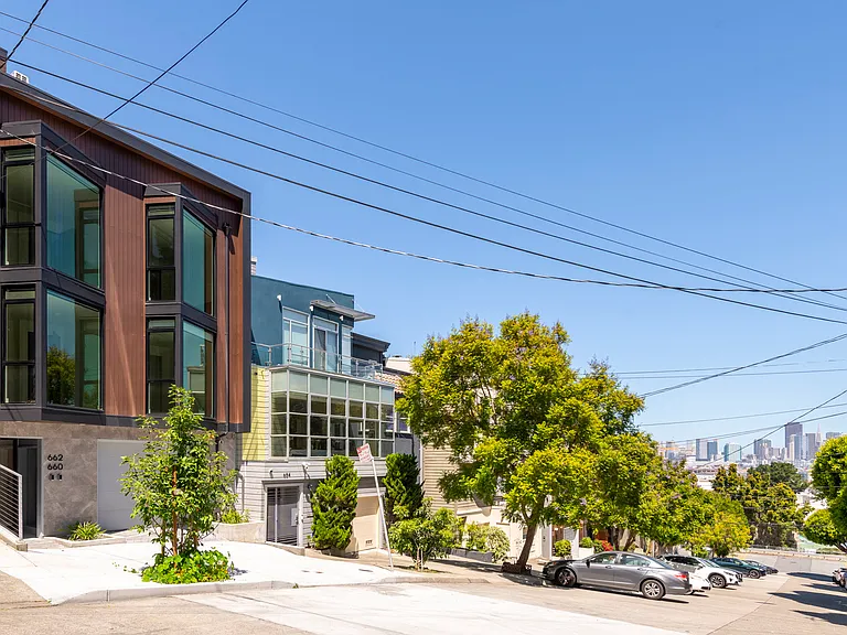 660 Carolina St — Photo 58