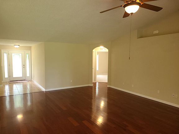 4th image of 53 Flemingwood Ln