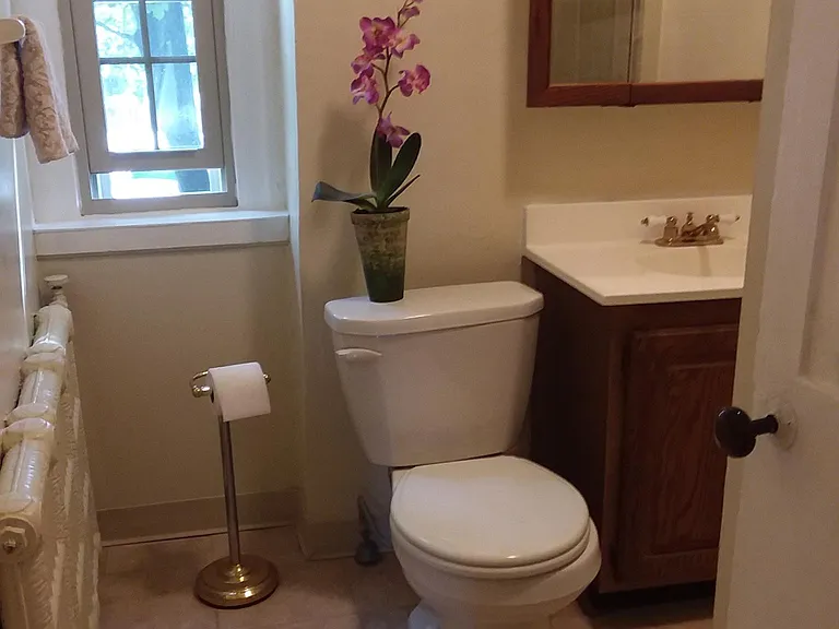 814 W Market St #2 — Photo 15
